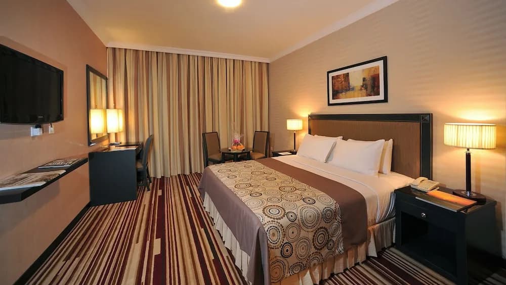 Executive Suites By Mourouj Gloria 5