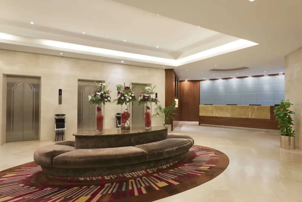 Ramada by Wyndham Abu Dhabi Corniche 4