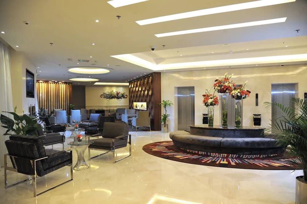 Ramada by Wyndham Abu Dhabi Corniche 5