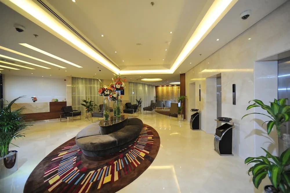Ramada by Wyndham Abu Dhabi Corniche 2
