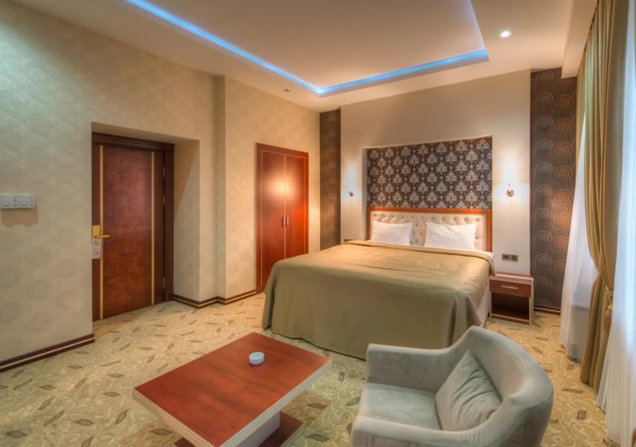 Grand Hotel Baku Central Park 2