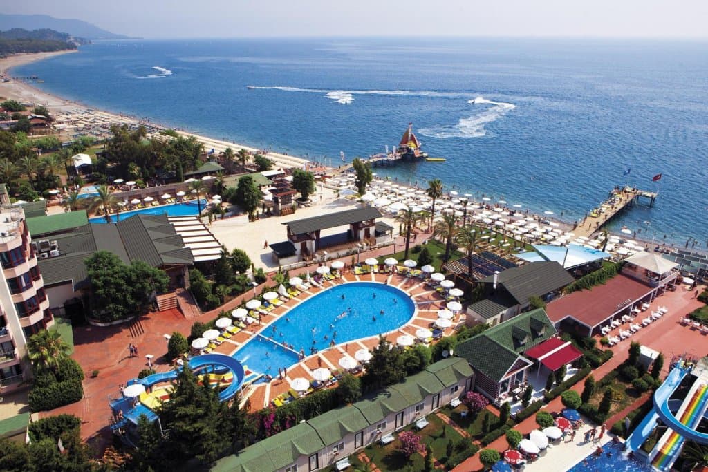 Rose Hotel 2