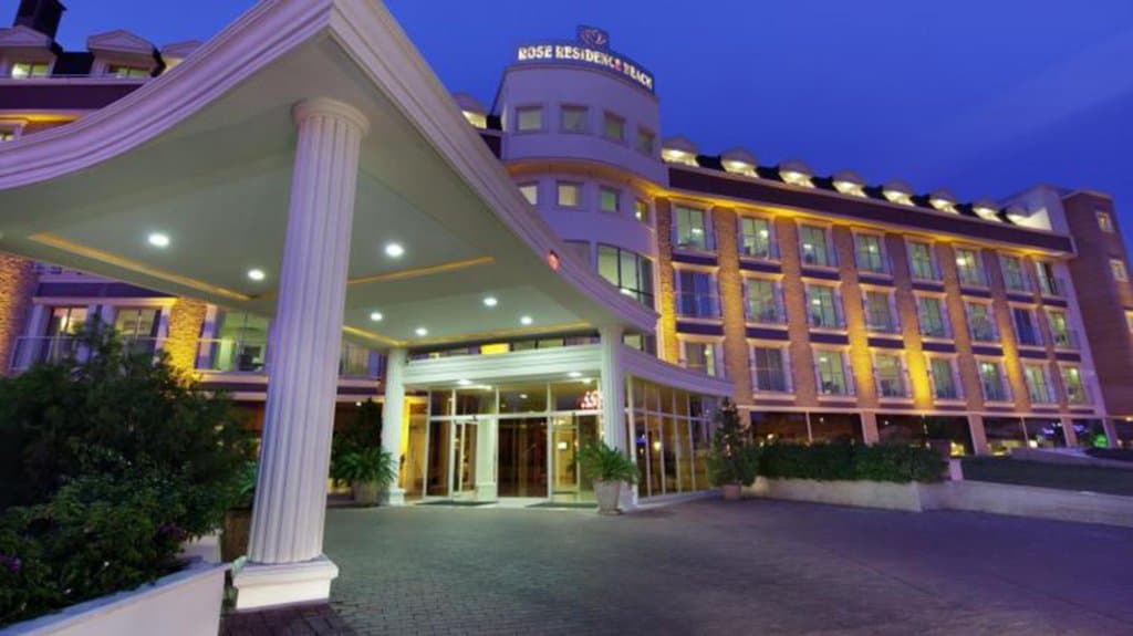 Rose Hotel 3