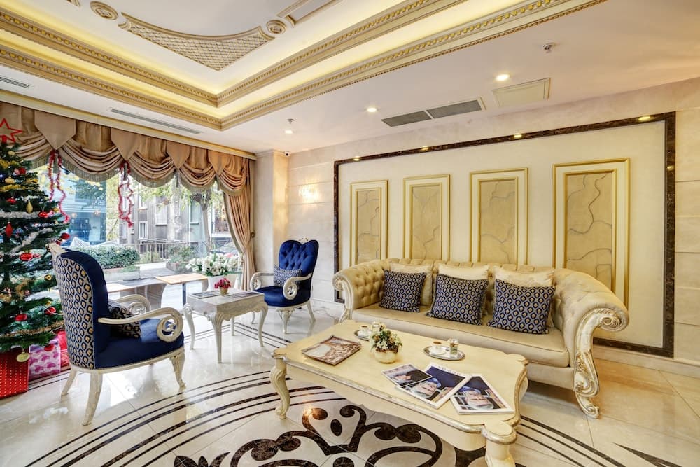 Halifaks Hotel 4