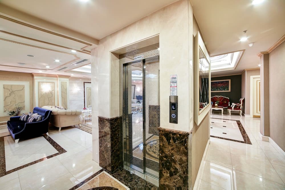 Halifaks Hotel 3