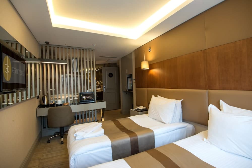 GK Regency Suites 5
