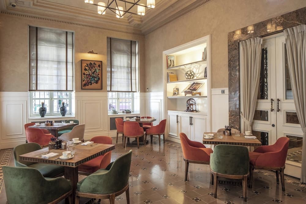 The Bank Hotel Istanbul 4