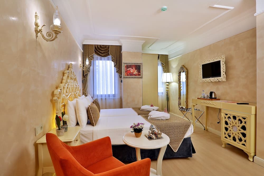 Edibe Sultan 5