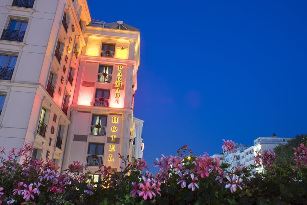 Parmada Hotel