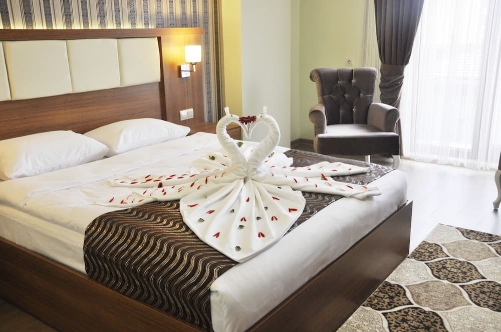 Aygur Hotel 4