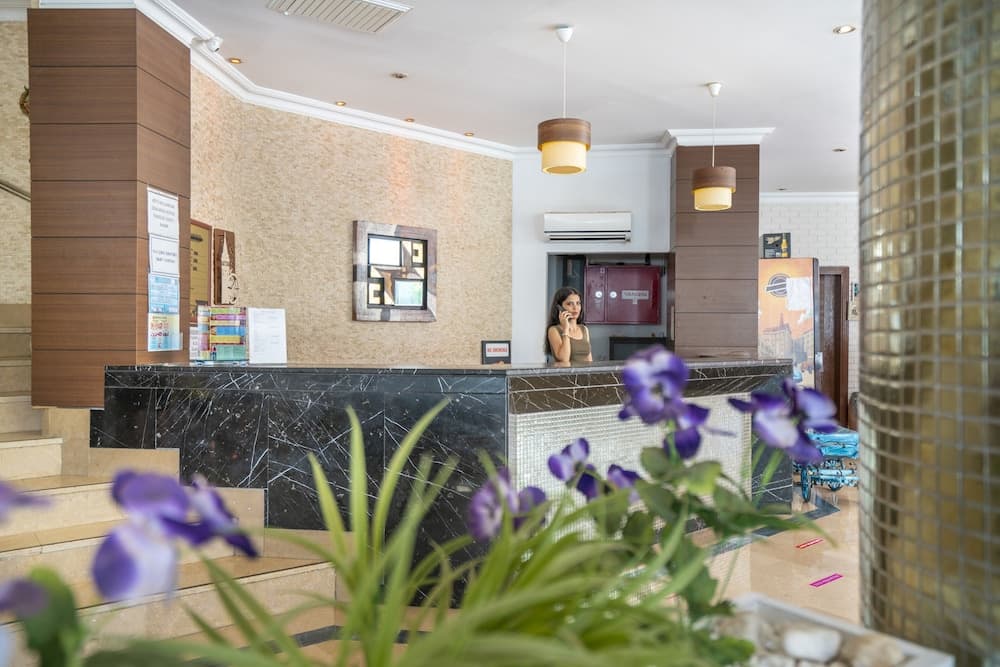 Carmen Suite Hotel 4