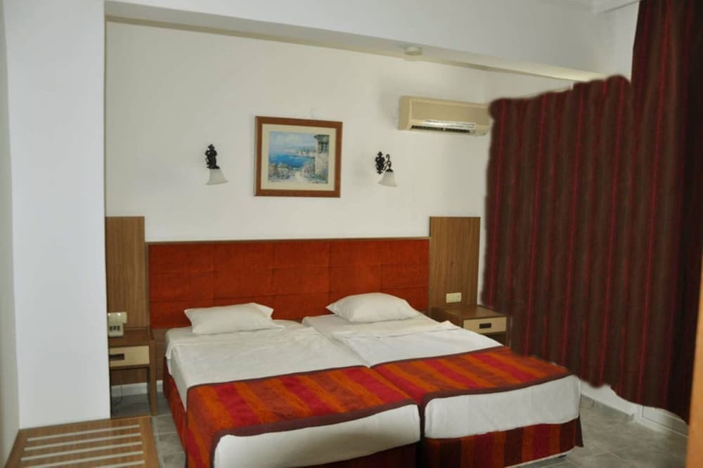 Carmen Suite Hotel 5