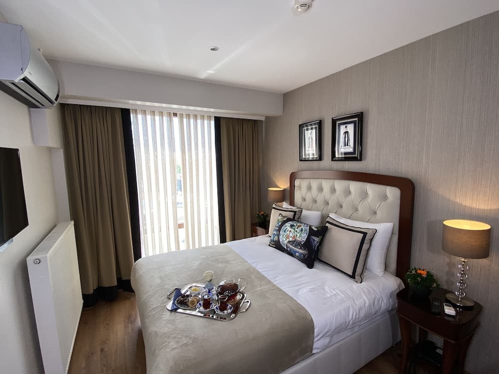 Four Doors Hotel 4