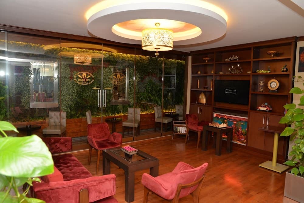 Golden Siyav Hotel 4