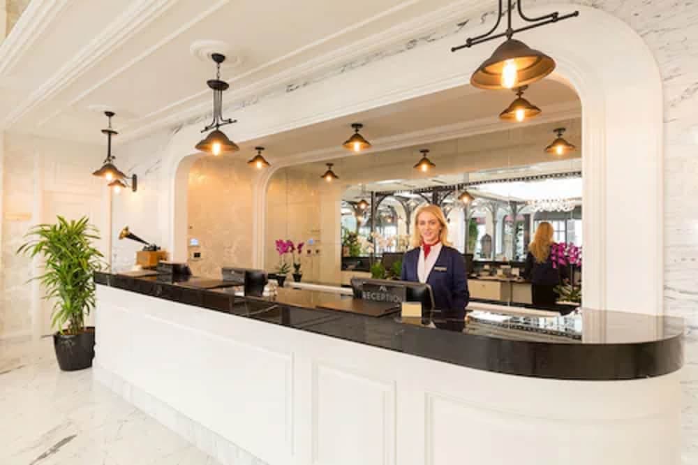 Metropolitan Hotels Taksim 4