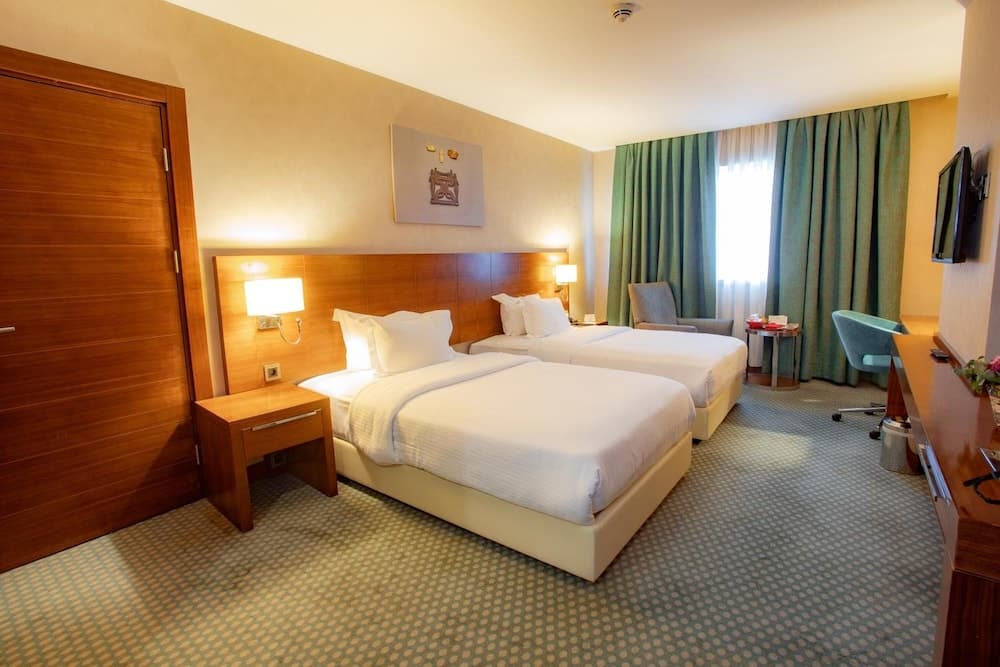Nevali Hotel 5