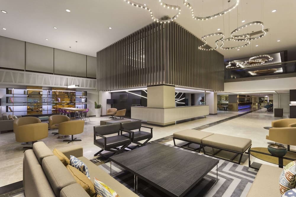 Ramada Hotel & Suites by Wyndham İzmir Kemalpaşa 2