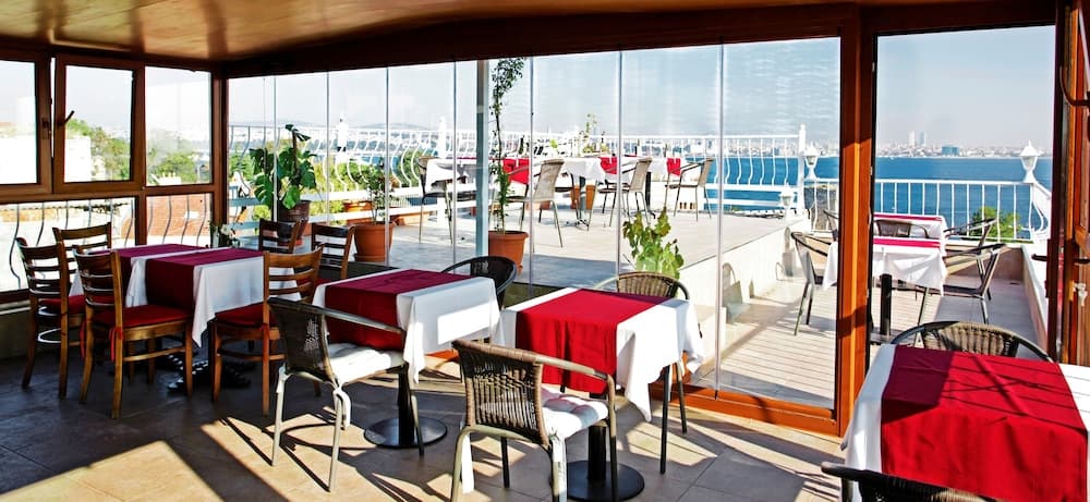 Spinel Hotel