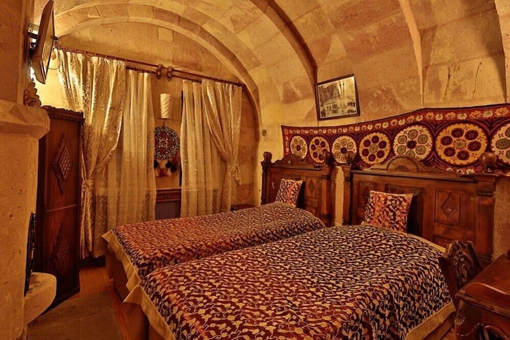 Travel Inn Cave Hotel 5