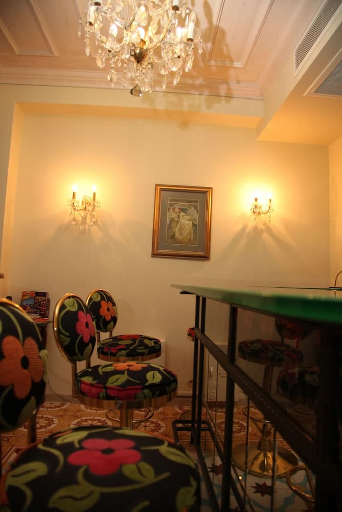 Villa Pera Suite Hotel 3