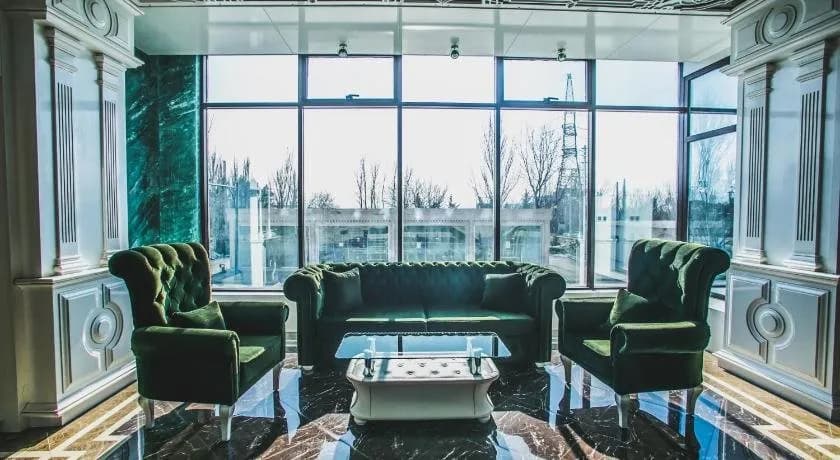 Emerald Hotel