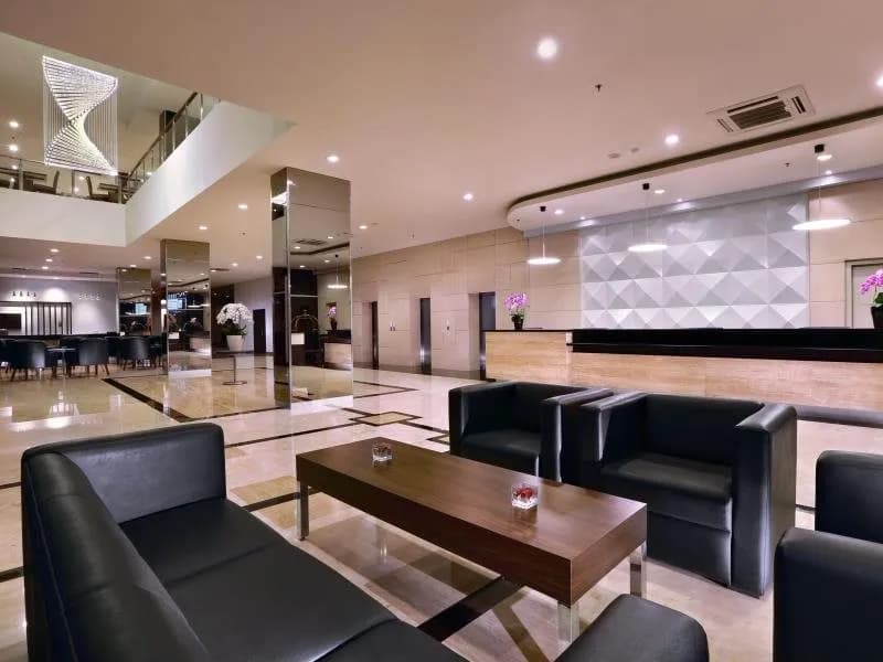 Aston Imperial Bekasi Hotel & Conference Center 5