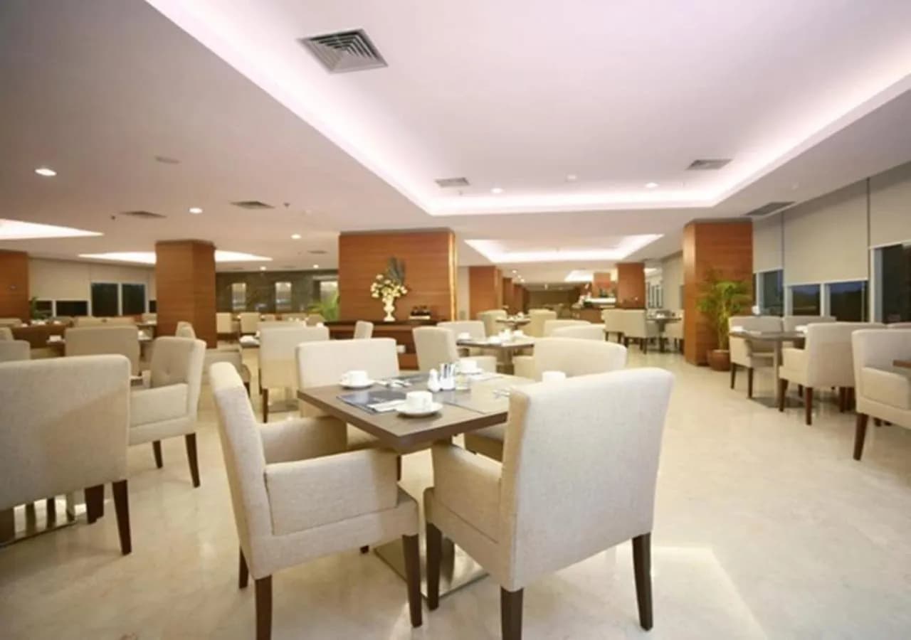 Aston Madiun Hotel & Conference Center 4