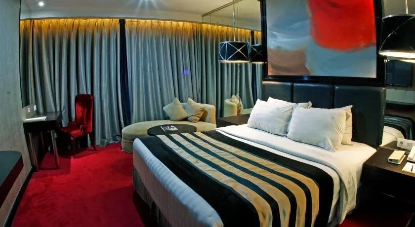 Cosmo Amaroossa Hotel 2