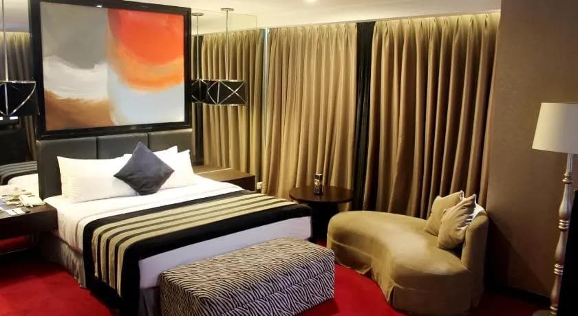 Cosmo Amaroossa Hotel 5