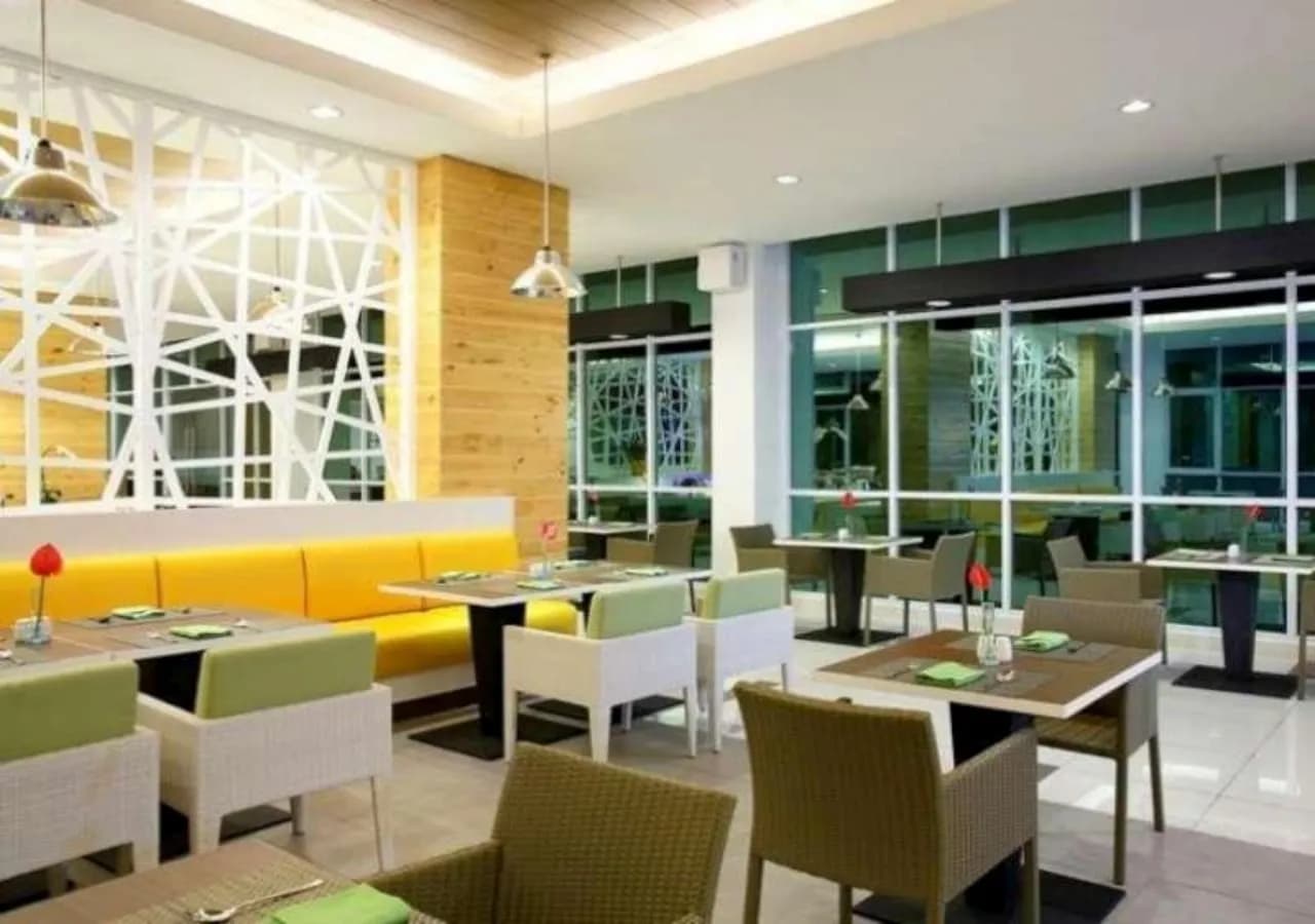 Hotel Santika Cikarang 5