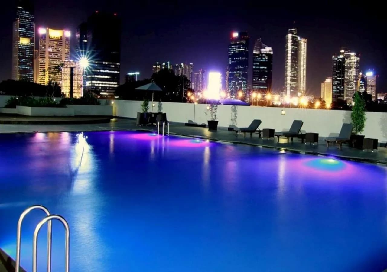 Royal Kuningan Hotel 5
