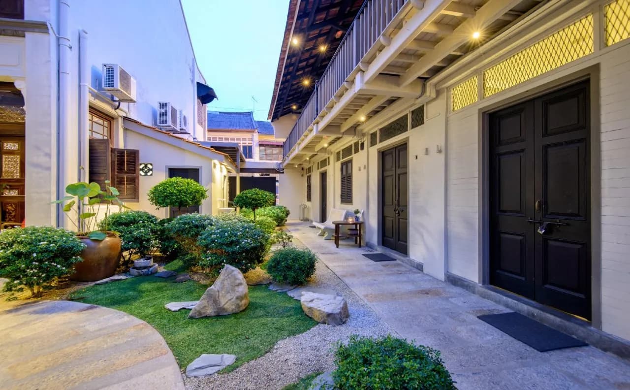 Noordin Mews 5