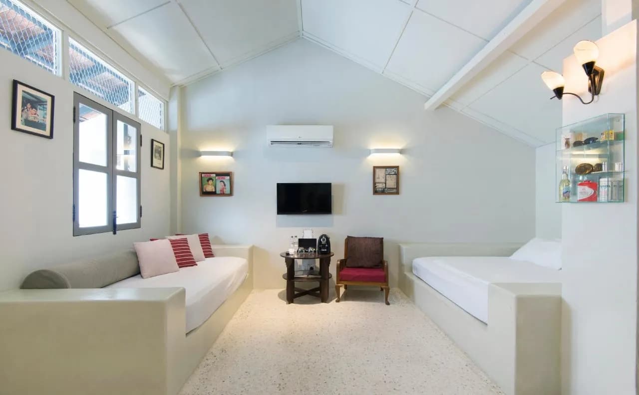 Noordin Mews 2