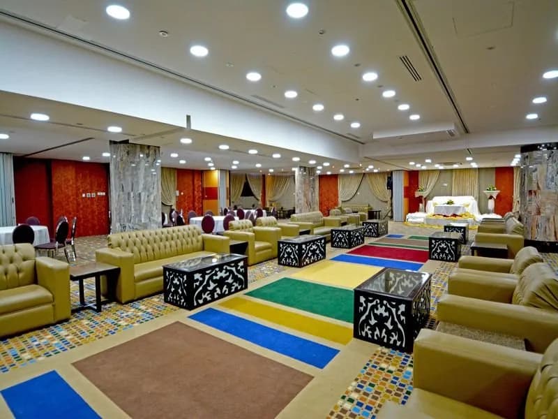 Dabab Hotel by Warwick 3