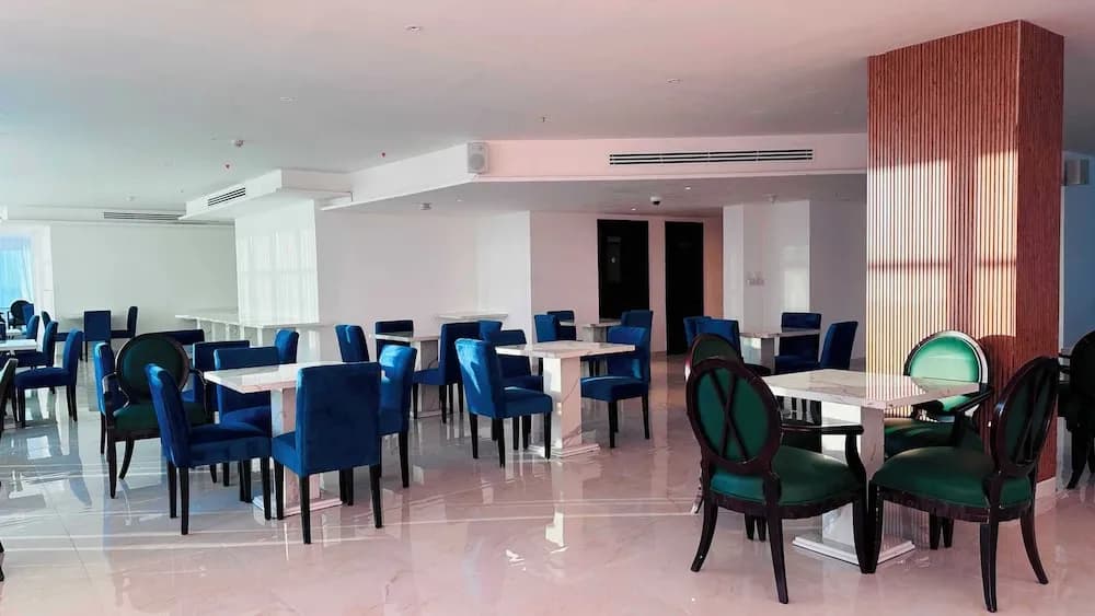 Emirates Grand Hotel 3