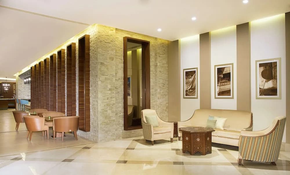 Hilton Garden Inn Dubai Jumeirah 5