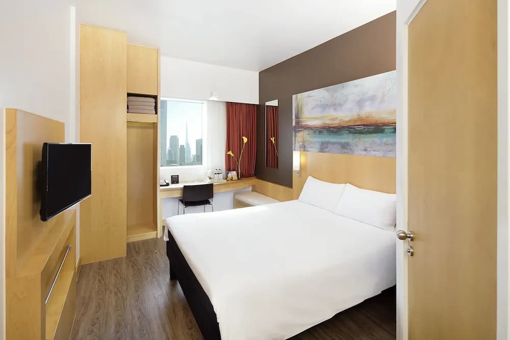 ibis One Central 3