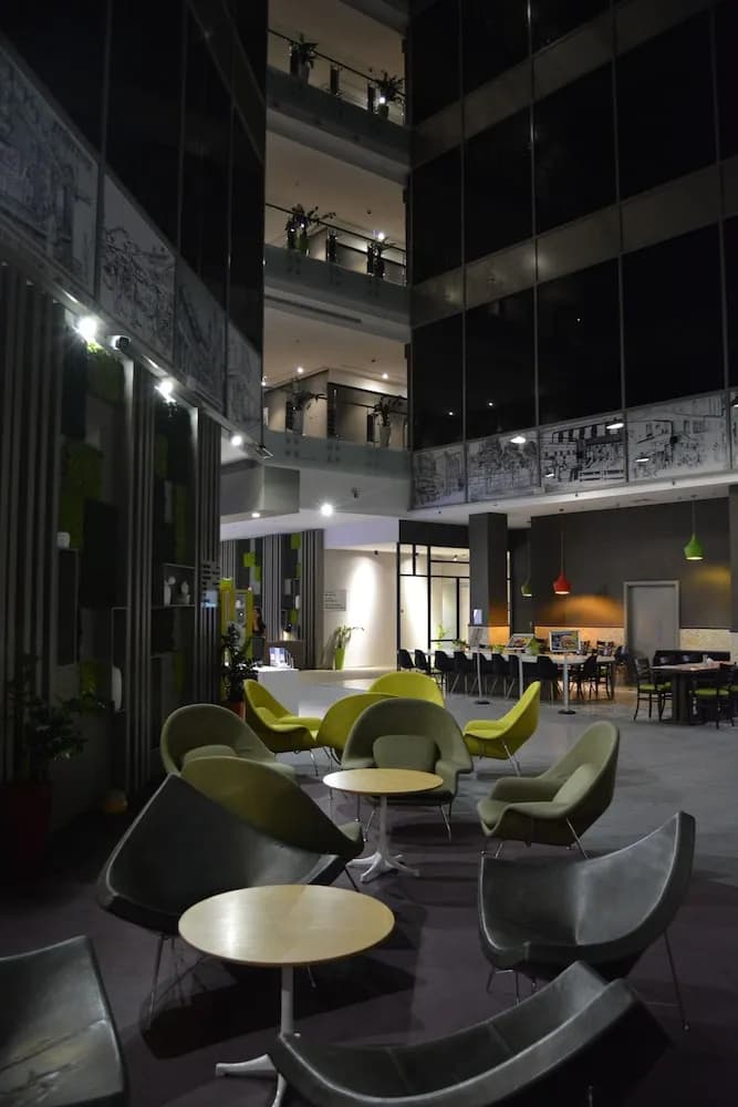 ibis Styles Dubai Jumeira Hotel 3