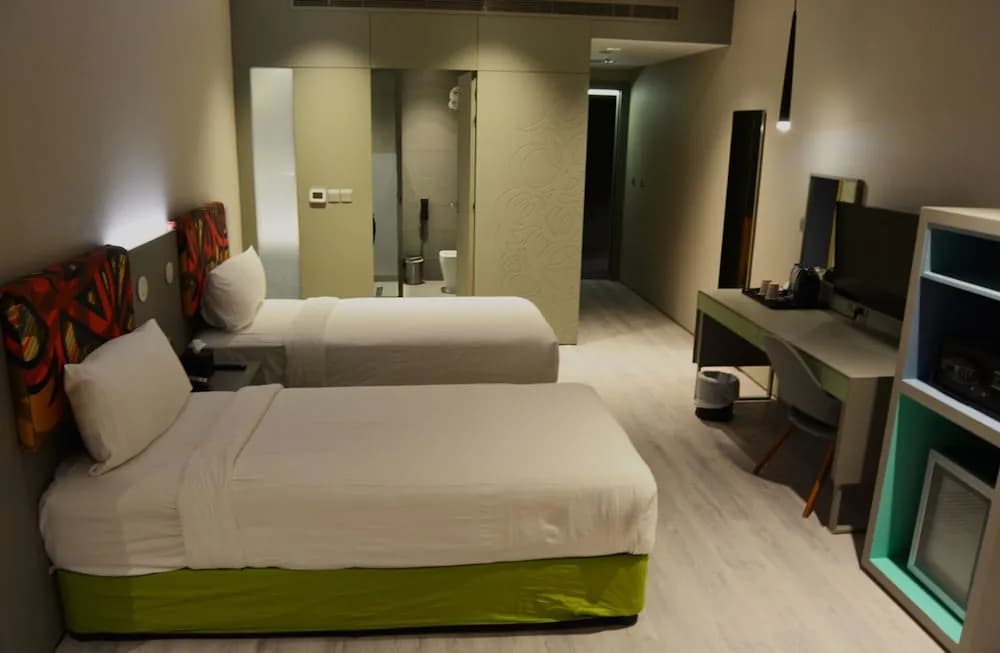 ibis Styles Dubai Jumeira Hotel 5