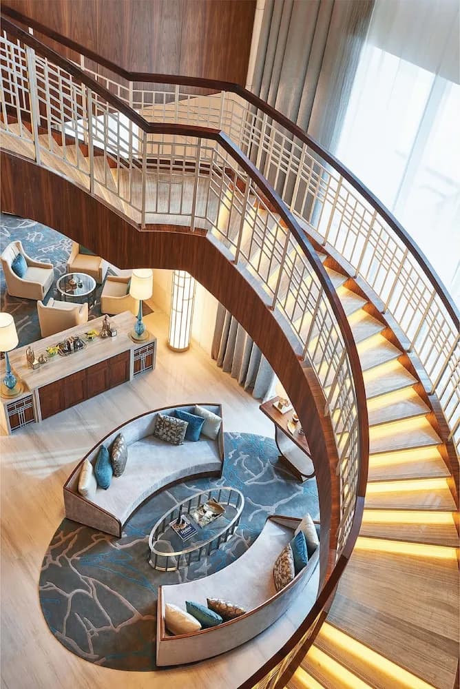 Hilton Dubai Al Habtoor City 2