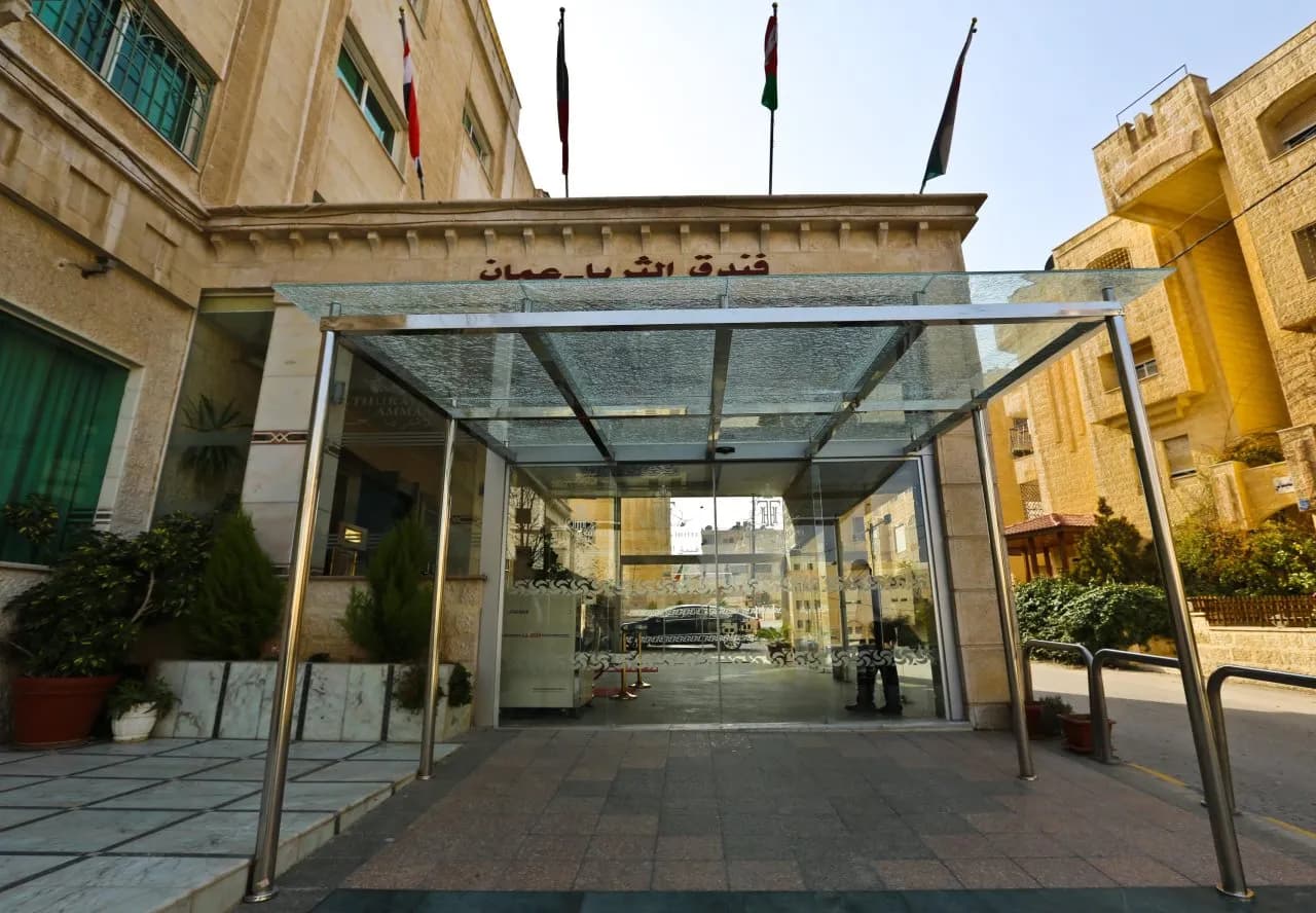 Al Thuraya Hotel 5