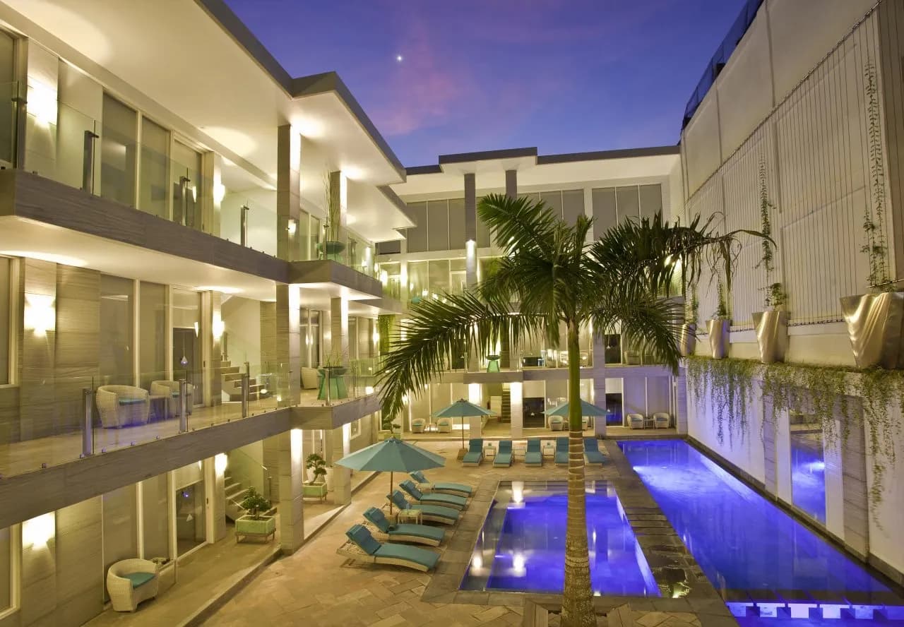 AQ-VA Hotel & Villas