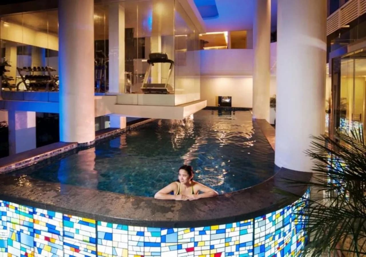 Blue Sky Hotel Petamburan 3