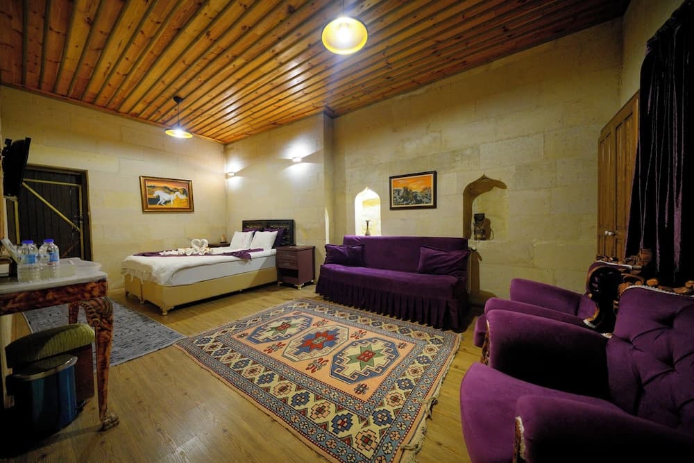 Antik Cave House 4