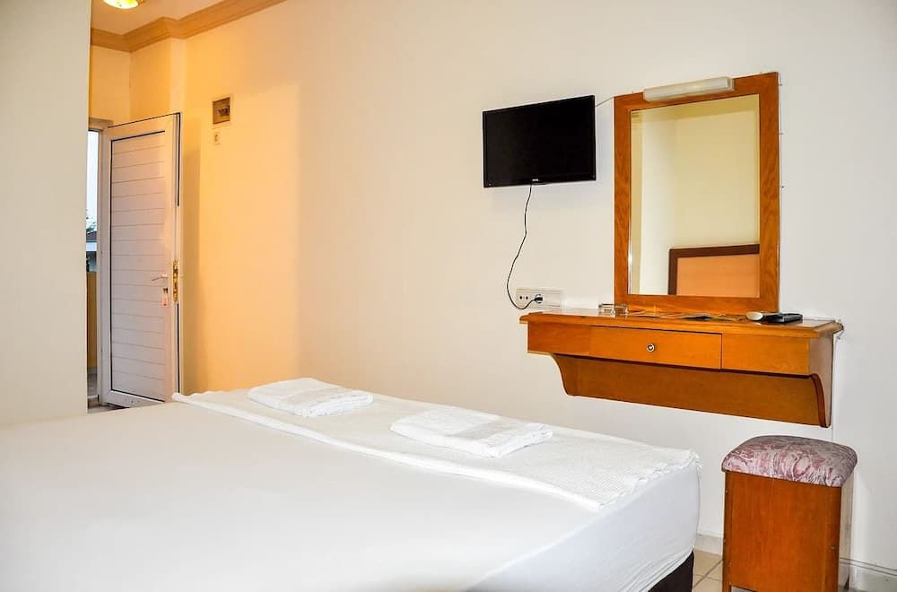 Caner Hotel 5
