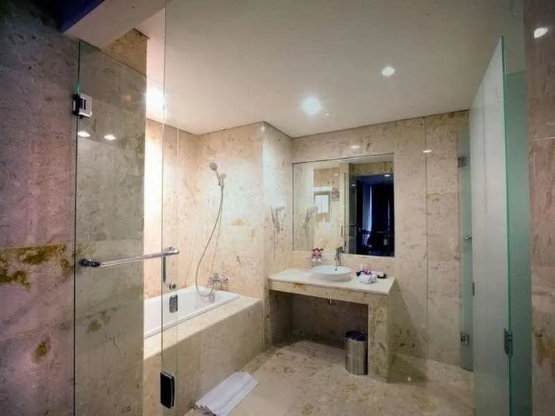 Claro Hotel Kendari 2