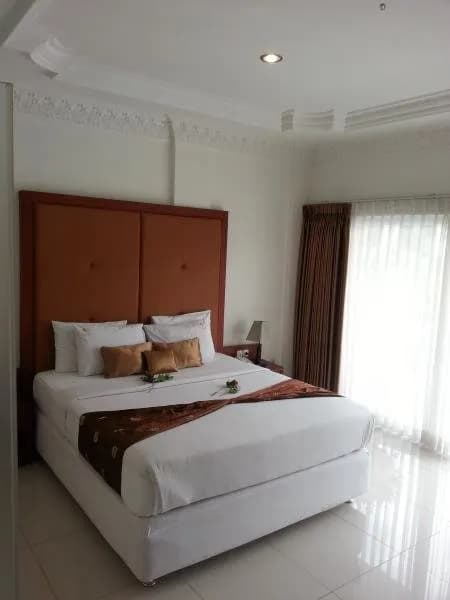 Hotel Grand Paradise 5