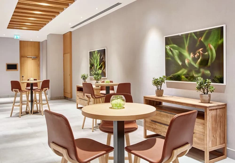 Hilton Garden Inn Dubai, Mall Avenue 2