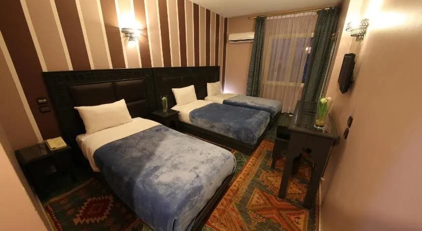 Hotel Akouas 4