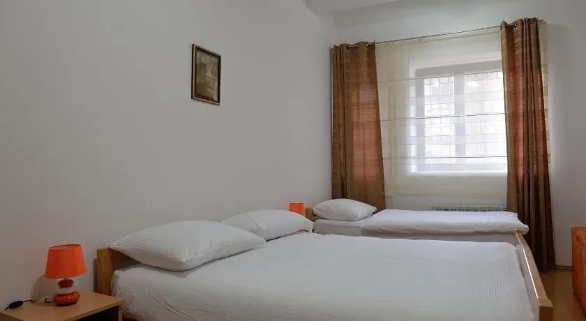 Hotel Corner 5